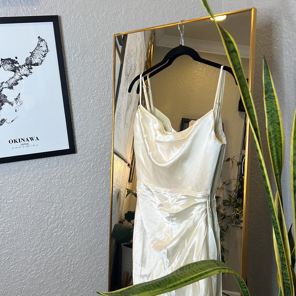 HOUSE OF CB 'Reva' Ivory Satin Balcony Corset Dress NWOT - Picture 12 of 13
